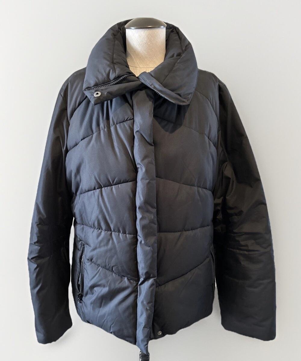 Gap Women's Black Puffer Jacket Size XL